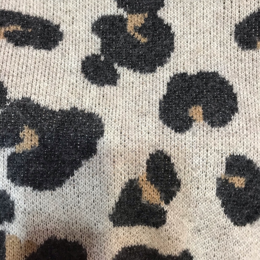 🌟✨SALE!✨🌟  LOFT Cheetah Sweater! - Picture 5 of 5